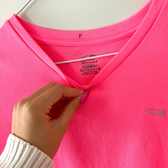 Pink champion athletic shirt - Picture 2 of 2